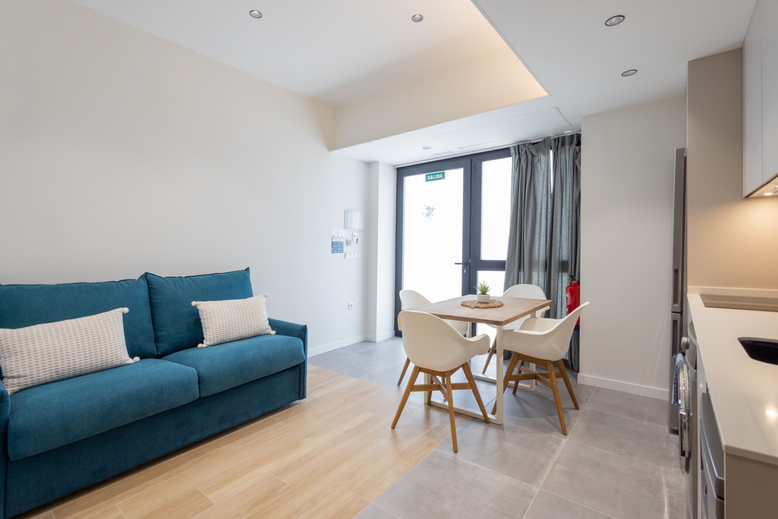 The Green Apartment III by Florit Flats