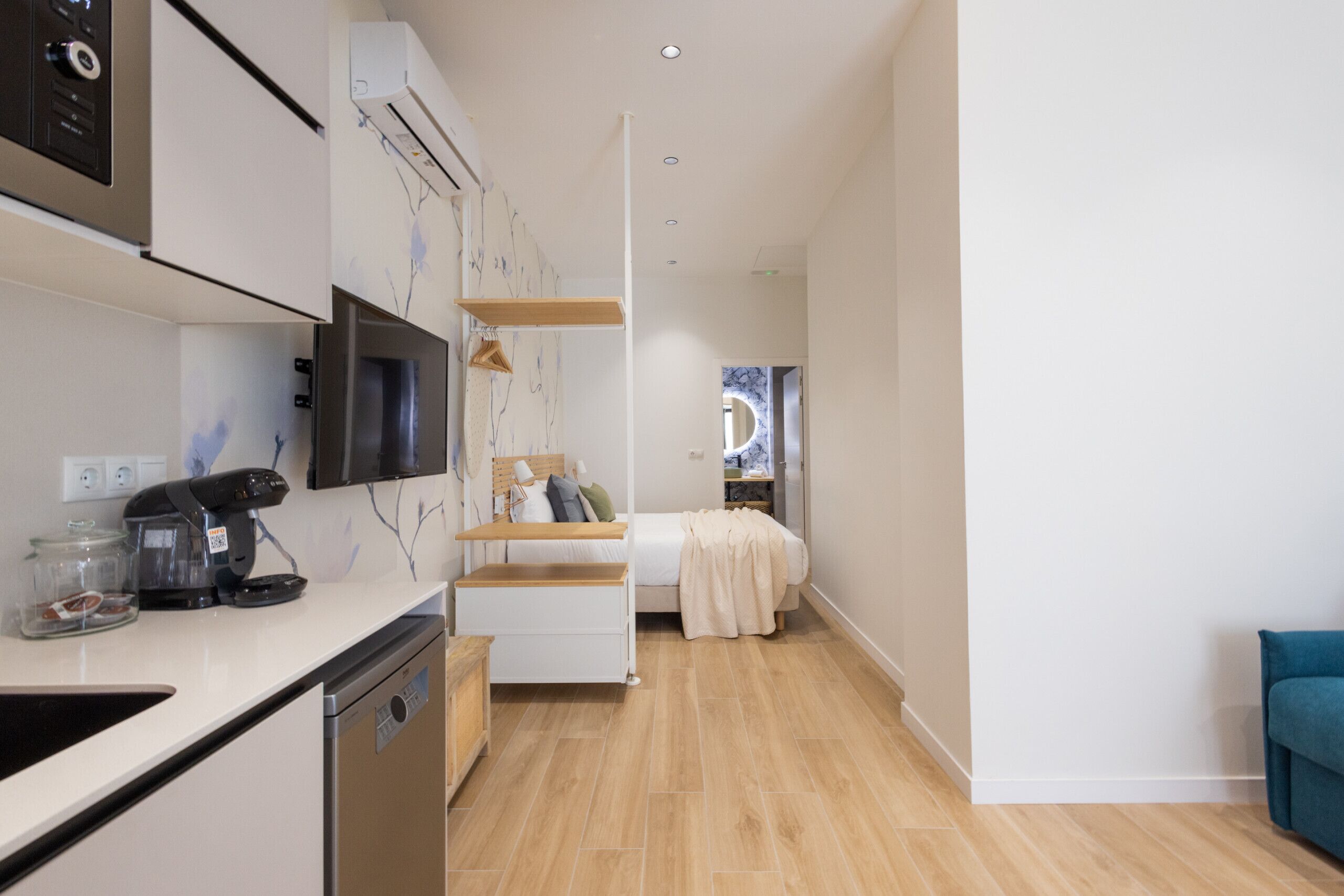 Fer et planche à repasser, Wi-Fi gratuit, draps fournis