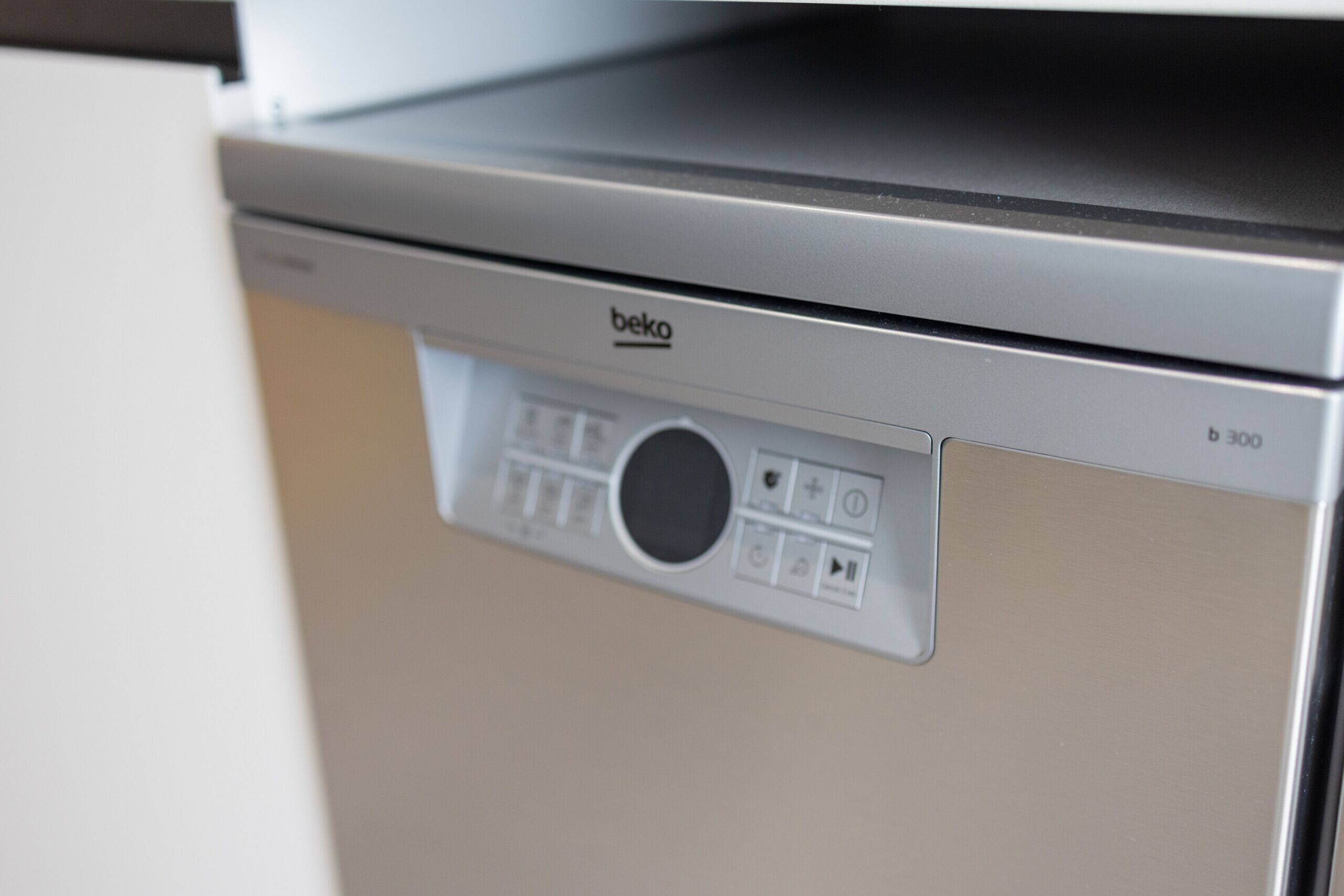 The Green Apartment V by Florit Flats