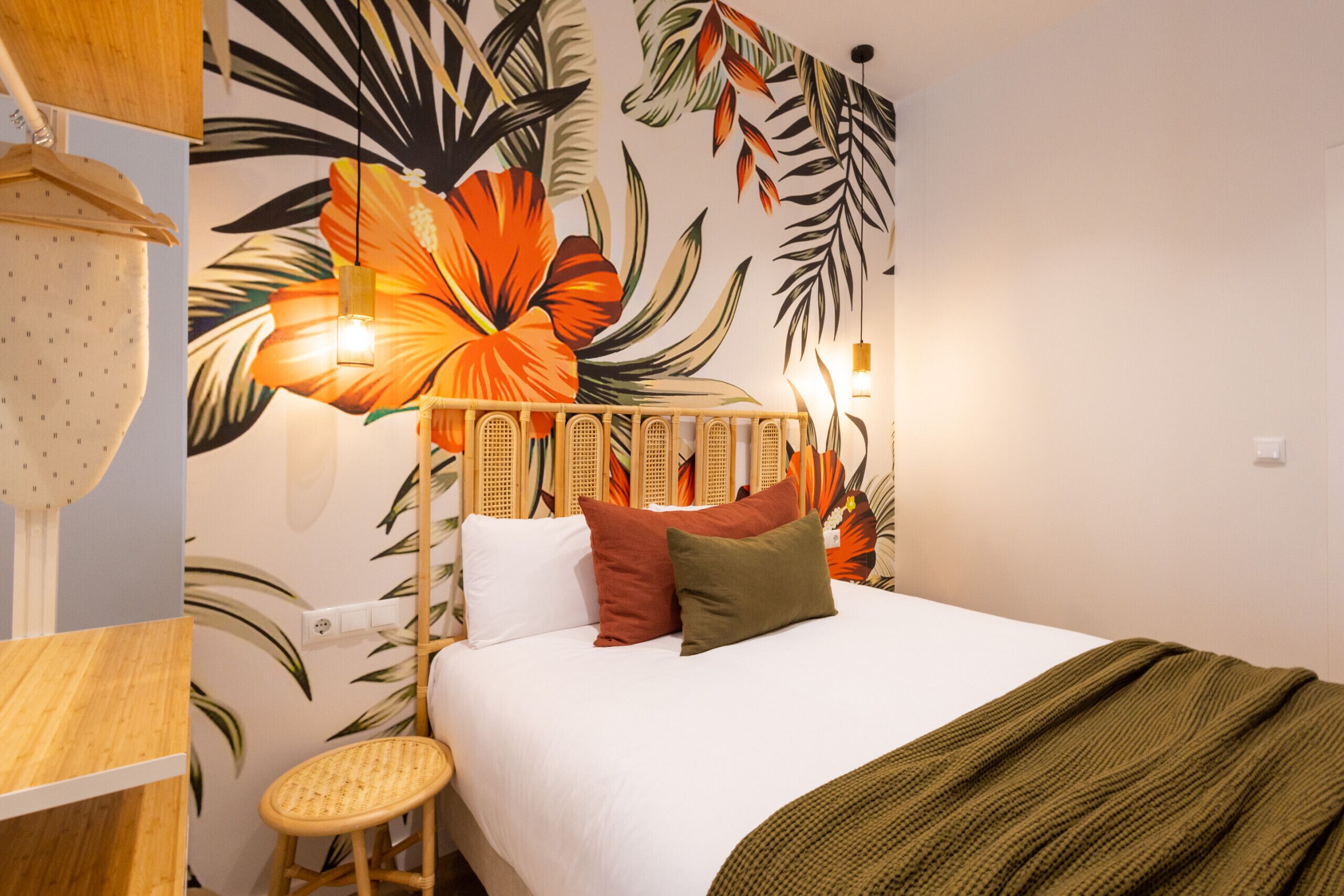 The Green Apartment V by Florit Flats