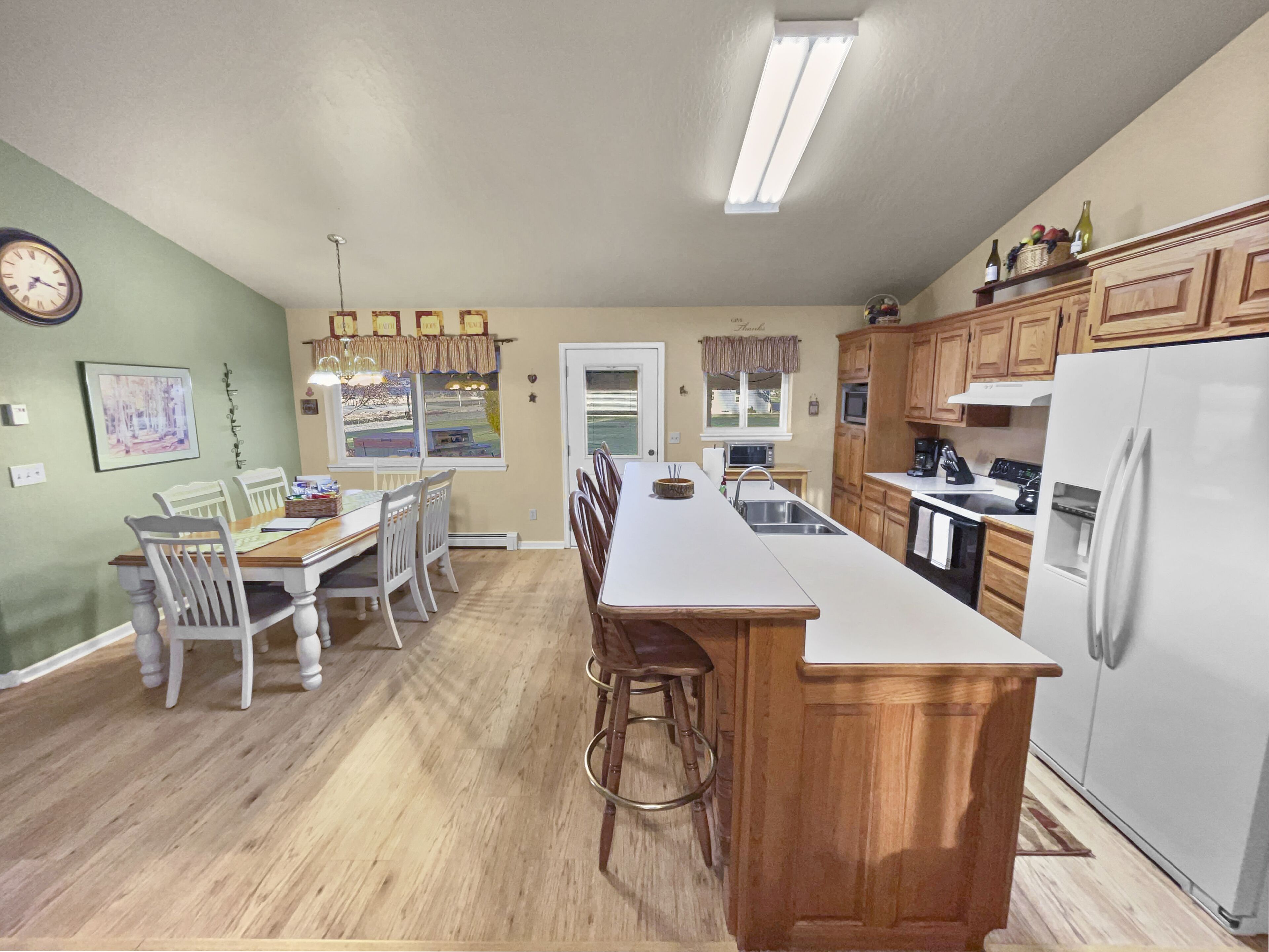 Pet-Friendly Sweet Corn Homestead Centrally Located Ski Fish Play