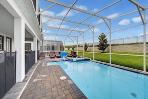 Beheizter Pool