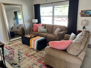 Smart TV - Family Beach Getaway just minutes to the Gulf (Largo)