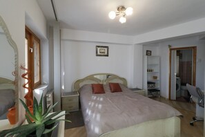 2 bedrooms, iron/ironing board, free WiFi, bed sheets - Danielle Apartament Ultracentral Open Space (Iași)