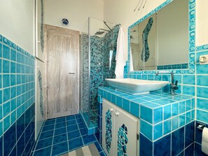 Shower, hair dryer, bidet, towels - La Casa del Leccio (Costa Paradiso, Trinità d'Agultu e Vignola)