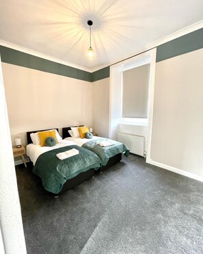2 bedrooms, desk, travel cot, free WiFi