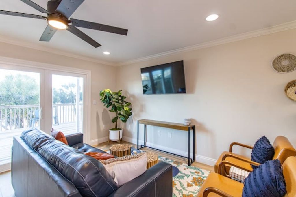 We sit on the beautiful Lagoon Bay, just steps from the Gulf Coast Beach!