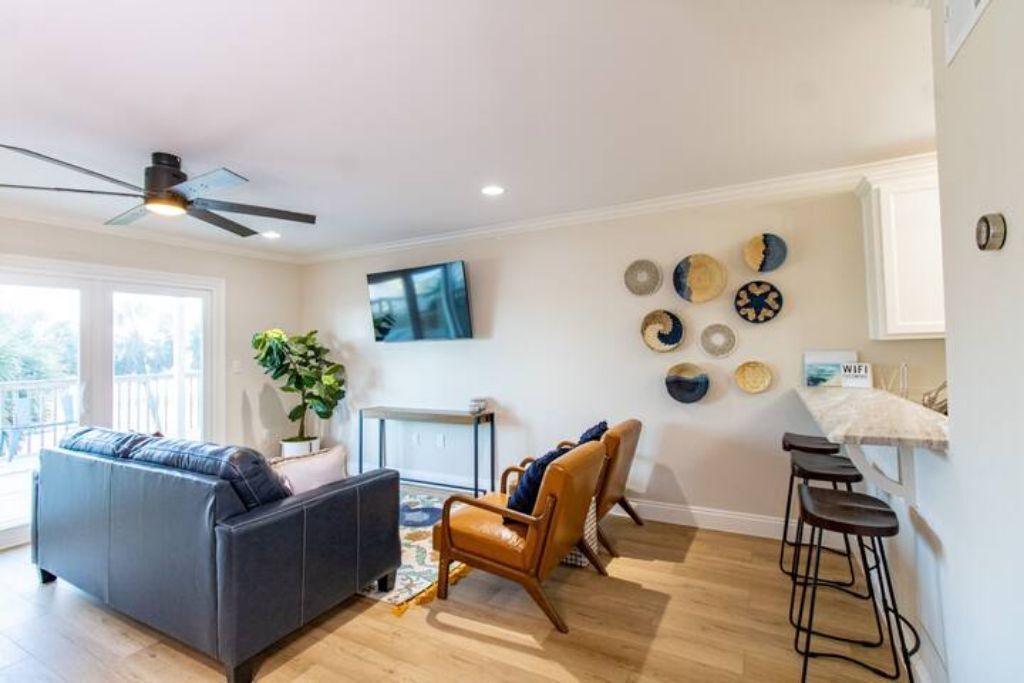 We sit on the beautiful Lagoon Bay, just steps from the Gulf Coast Beach!