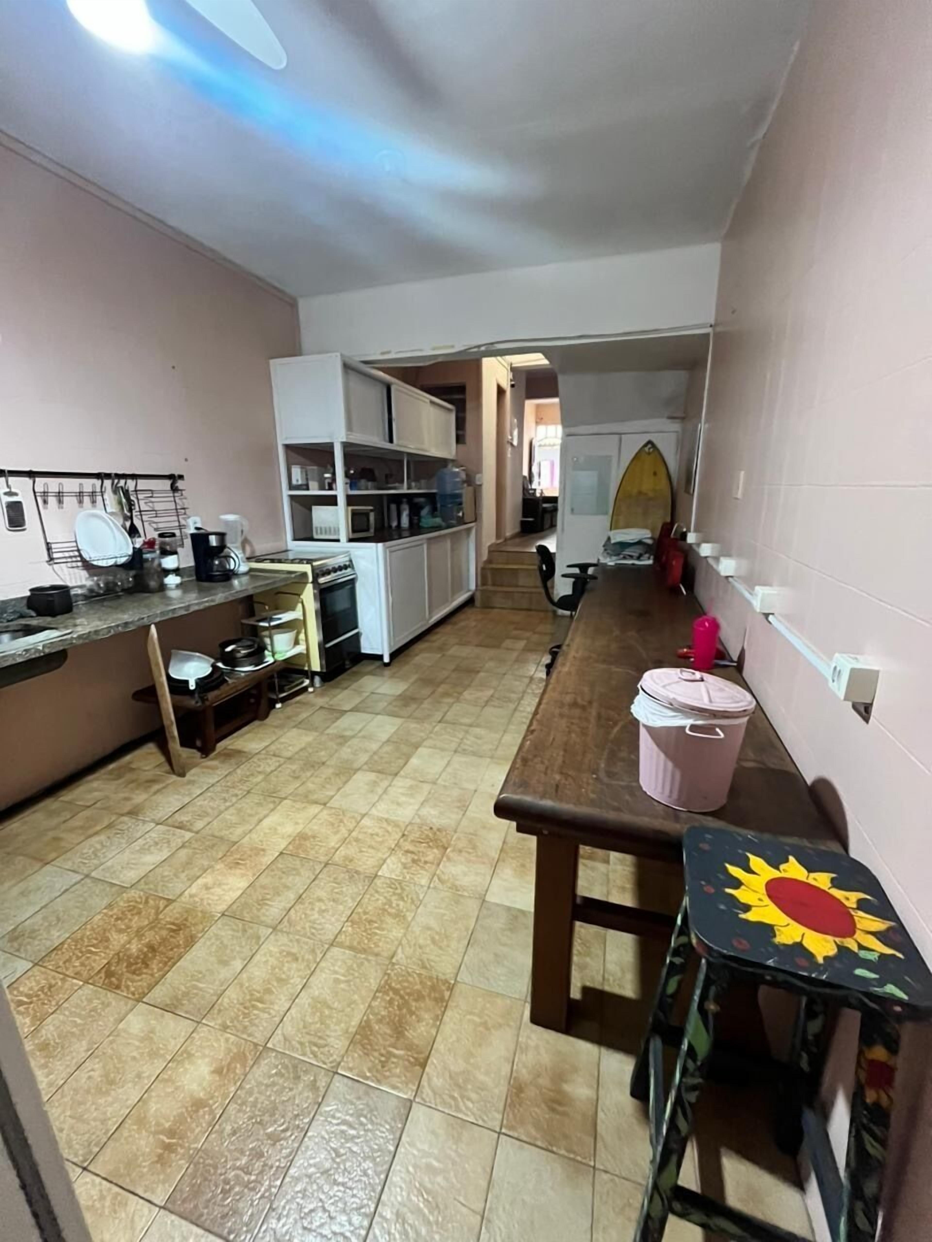 Ferros/tábuas de passar roupa, Wi-Fi de cortesia, roupa de cama