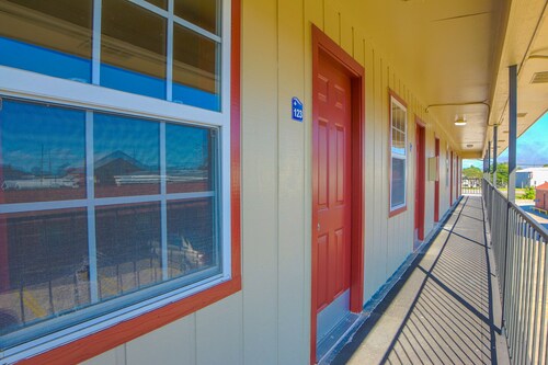 Economy Inn By OYO Lockport near Houma