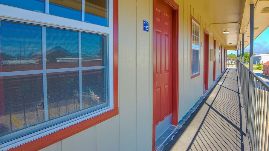 Economy Inn By OYO Lockport near Houma