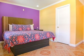 Room, 1 King Bed, Non Smoking | Desk, iron/ironing board, free WiFi, bed sheets - Economy Inn By OYO Lockport near Houma (Lockport)