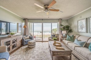 Smart TV - Long Beach Resort! Huge balcony and King Bed! (Panama City Beach)
