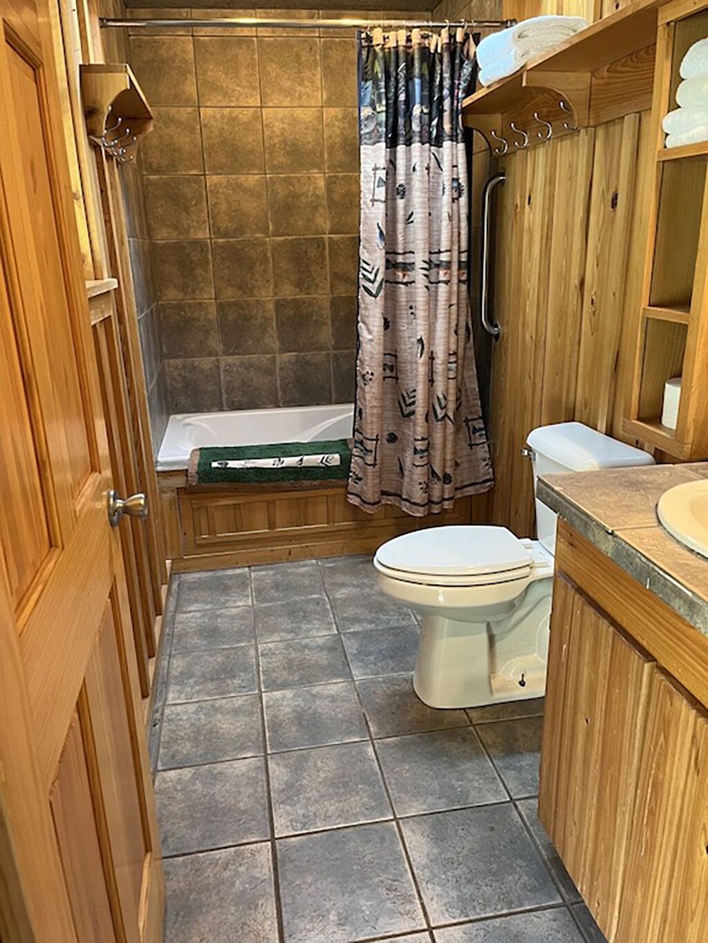 Cypress harbor cabin getaway 3