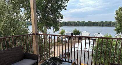 Riverview Villa - Hot Tub - Beach - River Views