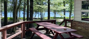 Charming Lake Front Cabin in the Poconos