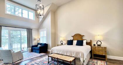 Romantic Couples Suite in the Poconos