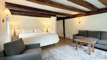 Tabla de planchar con plancha, wifi, ropa de cama