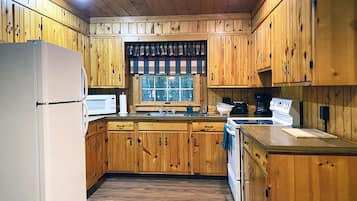 Fridge, microwave, oven, coffee/tea maker