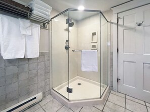Shower, jetted tub, hair dryer, towels