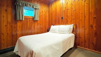 3 slaapkamers, een strijkplank/strijkijzer, wifi, beddengoed