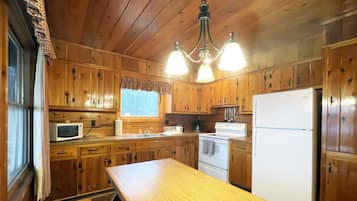 Fridge, microwave, oven, coffee/tea maker