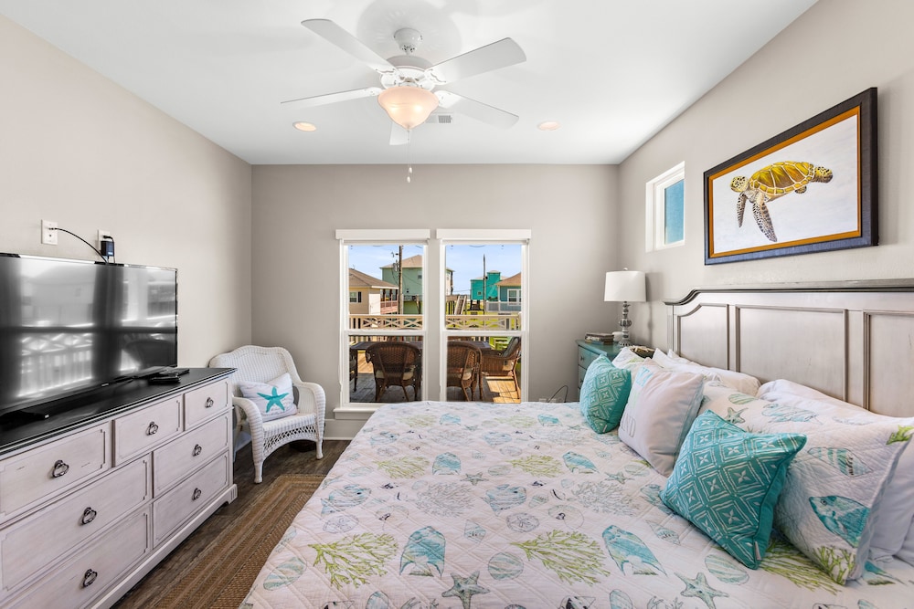 La Bella Vista with Ocean Views and Golf Cart Crystal Beach Vrbo