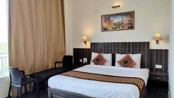 Double Room | Desk, laptop workspace, free WiFi