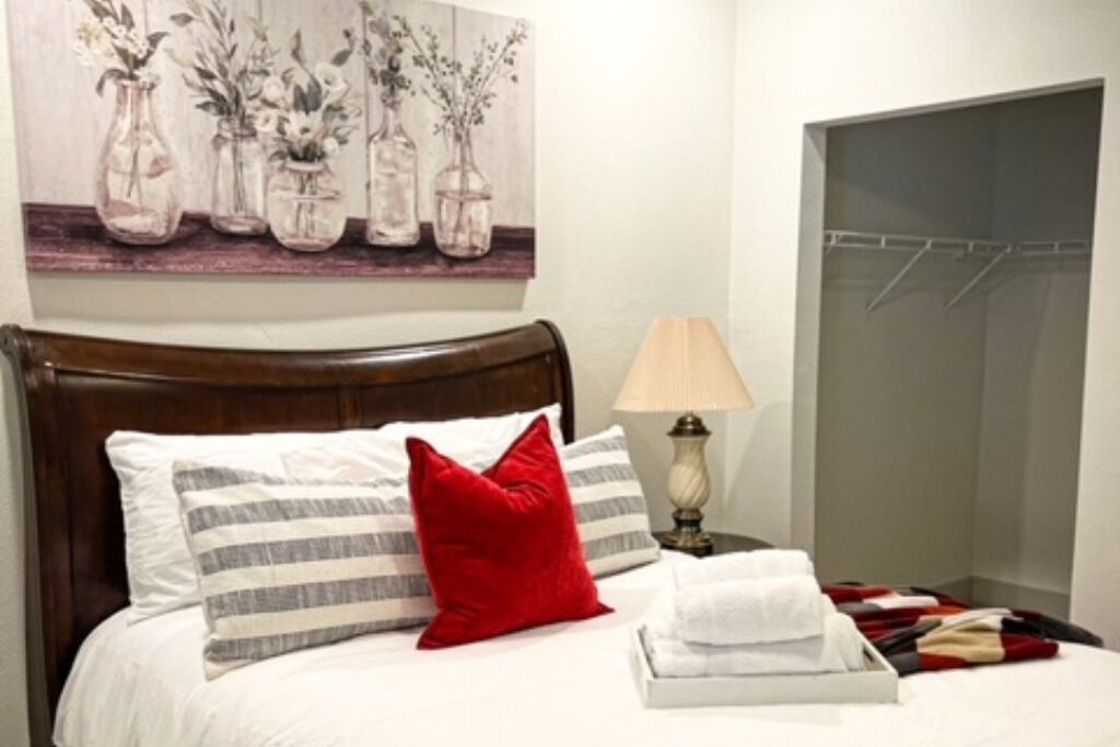 Centrally Located 1 Bedroom Retreat in the Heart of Five Points and Riverside