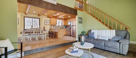 Televisión y chimenea