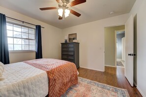 4 chambres, fer et planche à repasser, lit parapluie, Wi-Fi