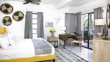 2 bedrooms, desk, iron/ironing board, WiFi