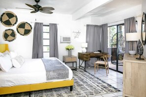 2 habitaciones, escritorio, tabla de planchar con plancha y wifi 