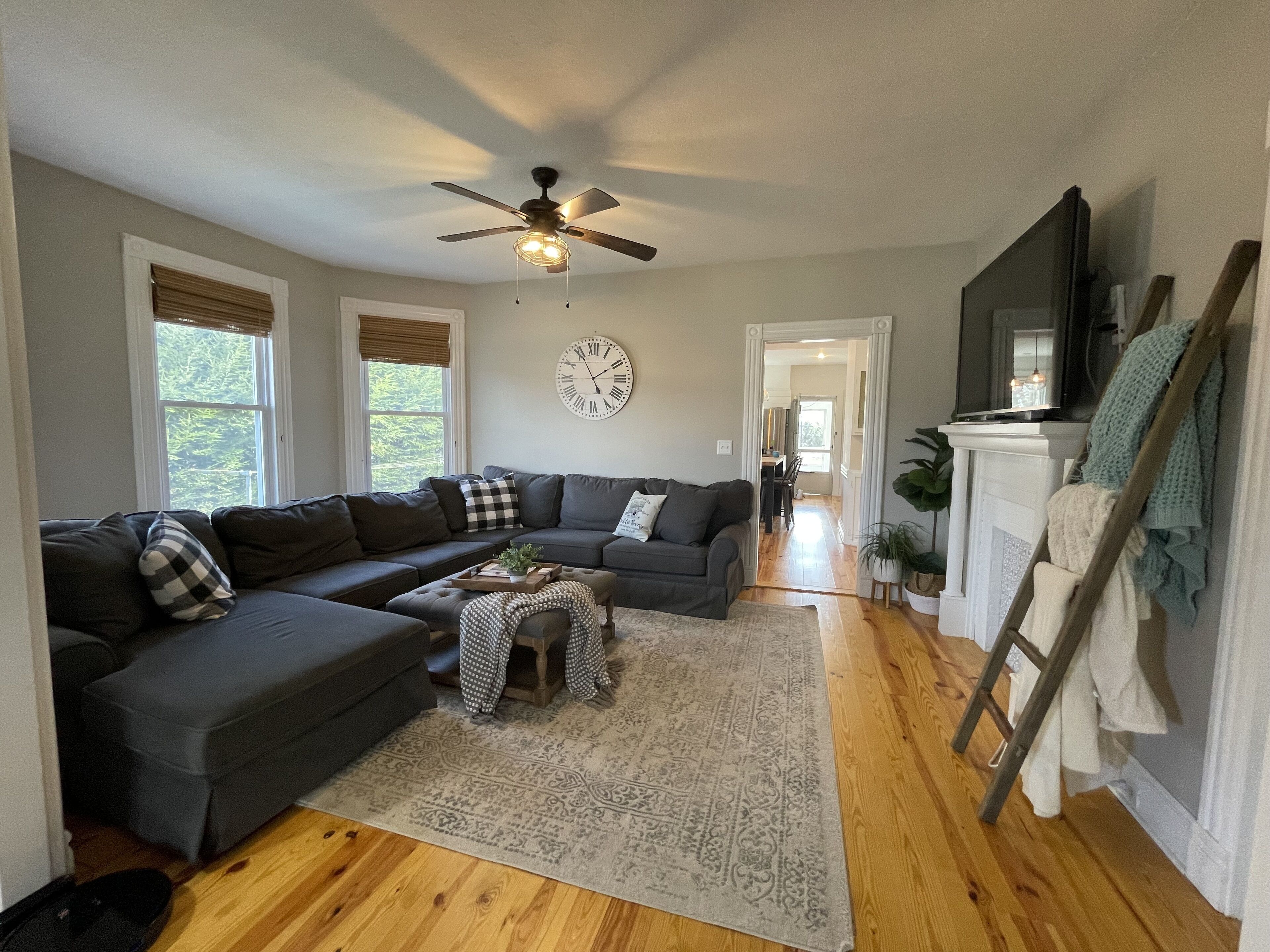 Charming Historic Owl House in Old Wethersfield