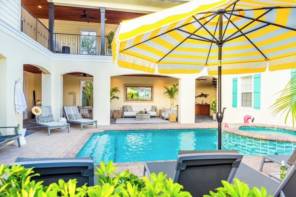 505 Sunset Key Estate | Luxury Courtyard Pool Home