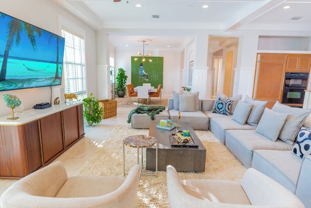 505 Sunset Key Estate | Luxury Courtyard Pool Home