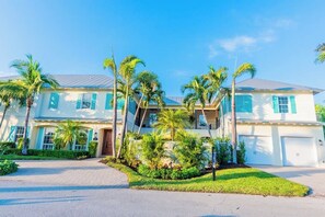 Exterior - 505 Sunset Key Estate | Luxury Courtyard Pool Home (Naples)