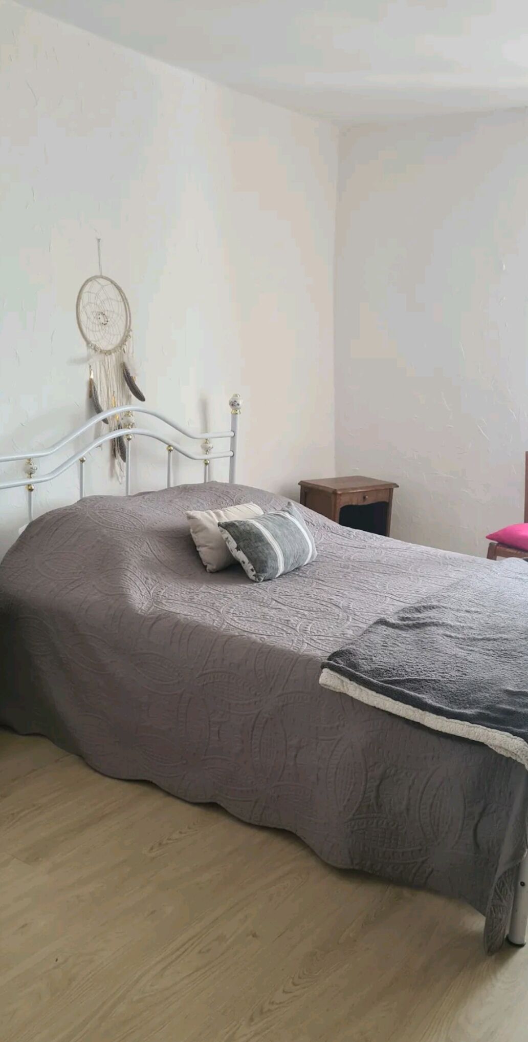 Location D'une Maison de Village t4