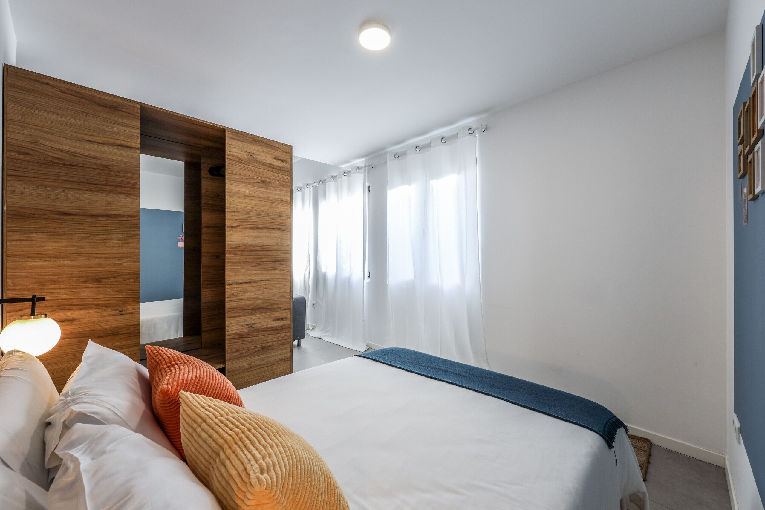 Iron/ironing board, free WiFi, bed sheets, wheelchair access