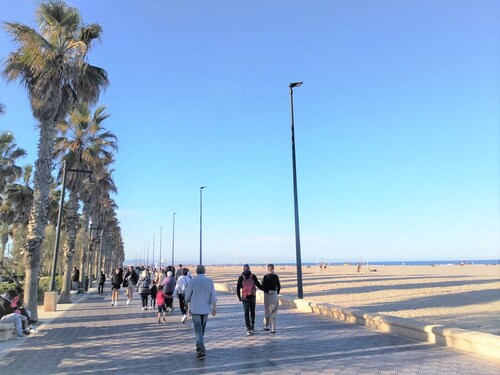 Deluxe studio 5 minutes walking to beach 2B
