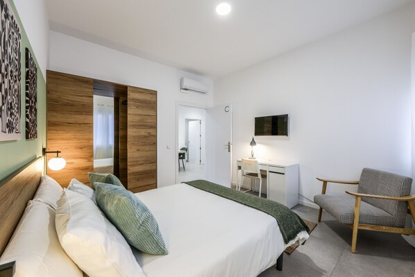 2 chambres, fer et planche à repasser, Wi-Fi gratuit, draps fournis