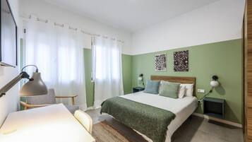 2 bedrooms, iron/ironing board, WiFi (free), bed sheets