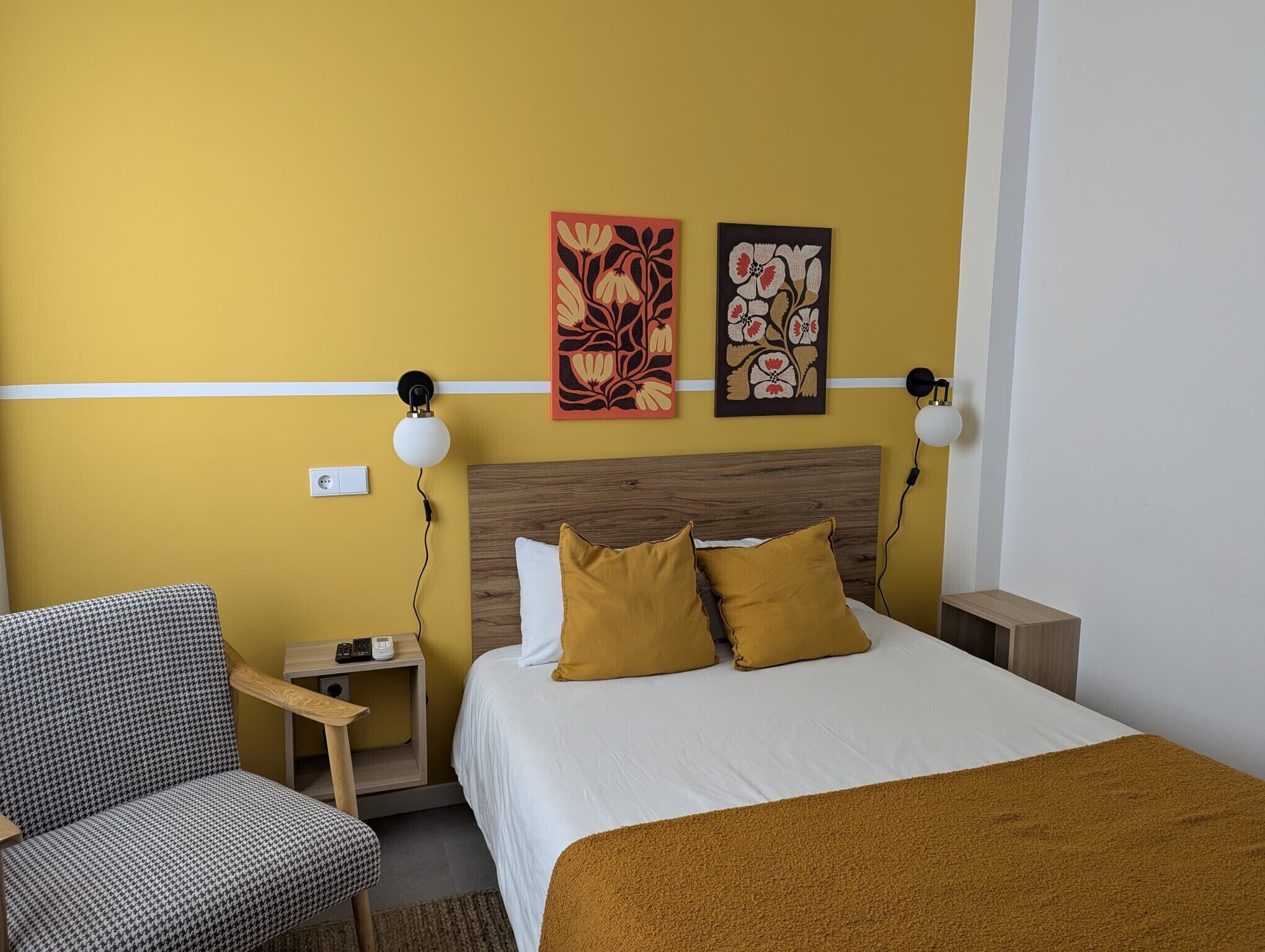 1 bedroom, iron/ironing board, WiFi (free), bed sheets