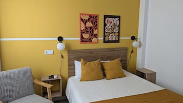 1 bedroom, iron/ironing board, WiFi (free), bed sheets