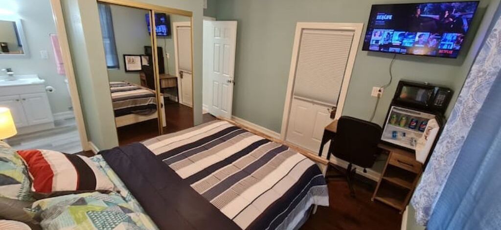 The property is in a quiet and peaceful neighborhood surrounded by ancient trees