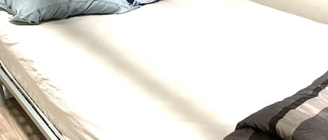 Free WiFi, bed sheets