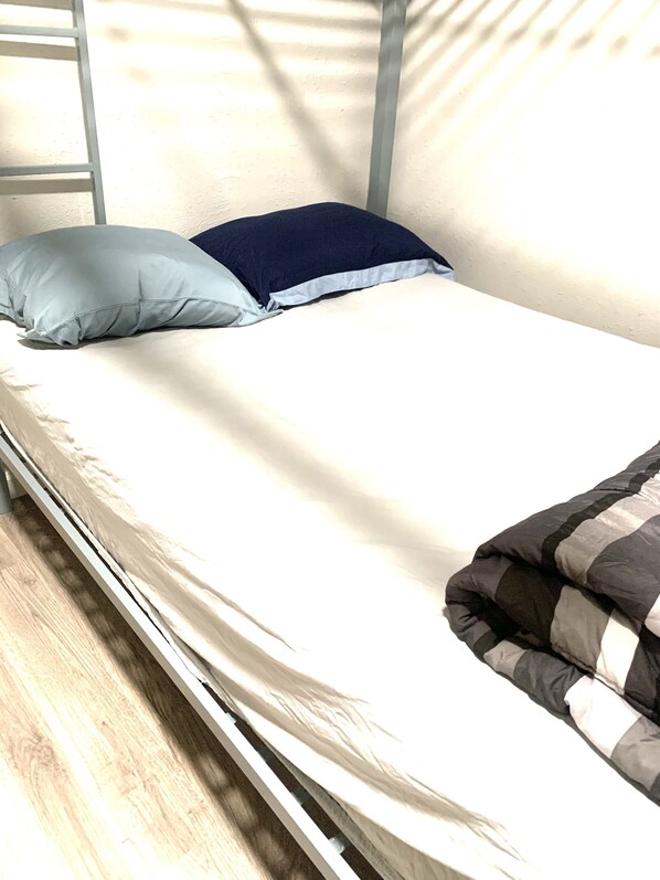 免费 WiFi、床单