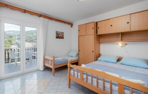 4 Schlafzimmer, Bügeleisen/Bügelbrett, kostenloses WLAN, Bettwäsche
