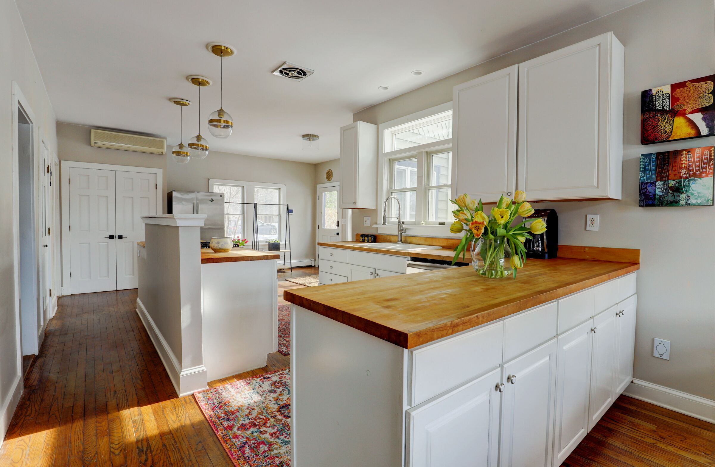 Stunning Mountain Views, Pool, NEW Hot Tub and Sauna