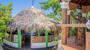 Bar junto a la alberca